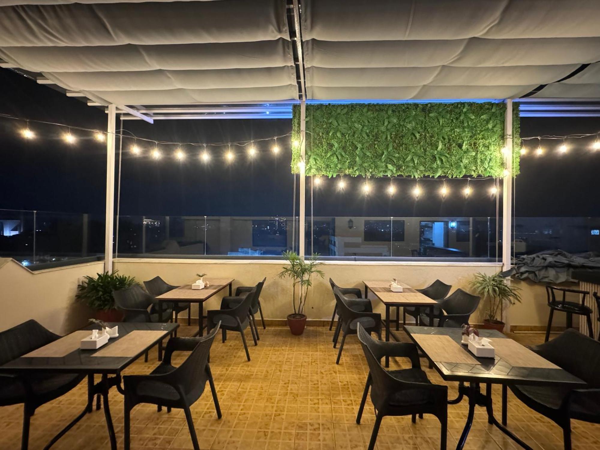 The Luxe Inn Boutique Hotel Катманду Экстерьер фото
